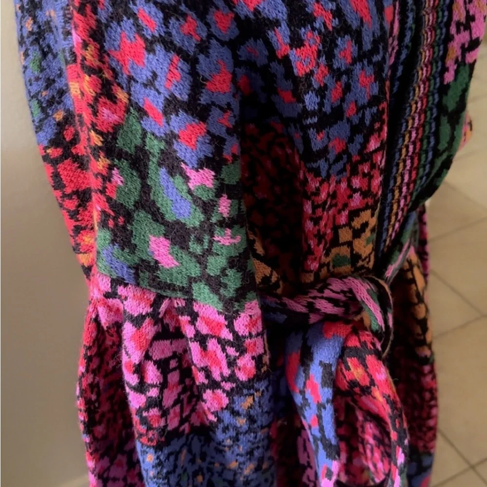 FARM Rio Multicolor Patterned Jacket/ sweater - Picture 4 of 6